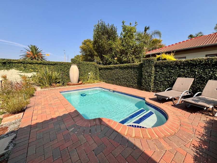 3 Bedroom Property for Sale in Flamwood North West